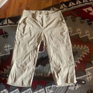 Columbia Omni-Shield 3/4 khaki cargo pants